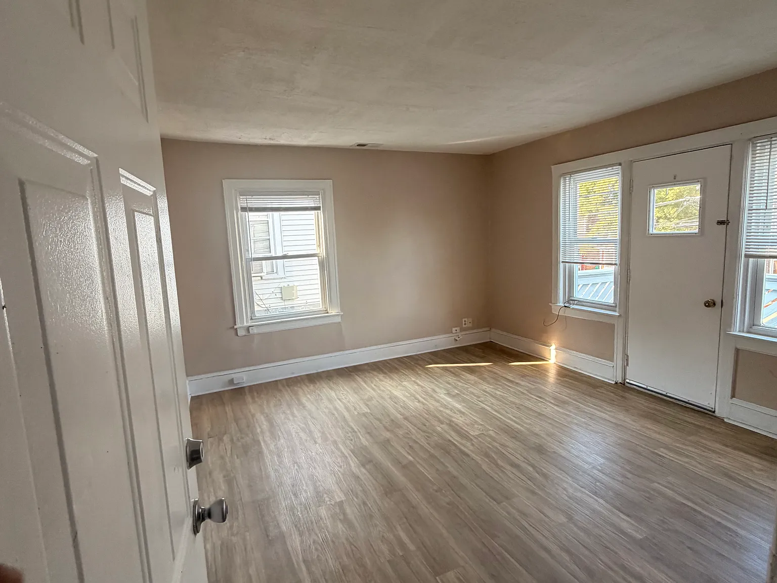2 bed, 1450 sqft, $1,650 — Photo 2