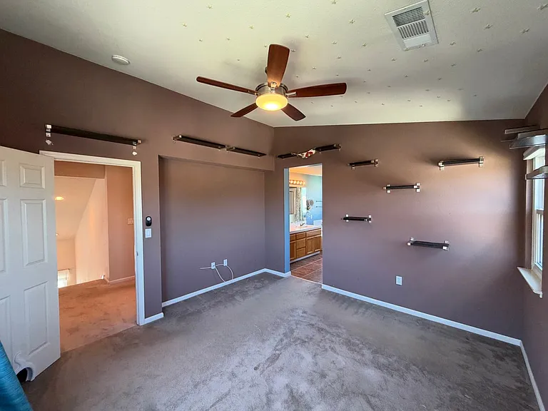 720 Legends Pl — Photo 18