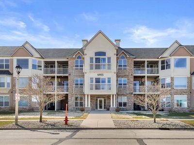 6955 South Riverwood BOULEVARD #N-203, Franklin, WI, 53132