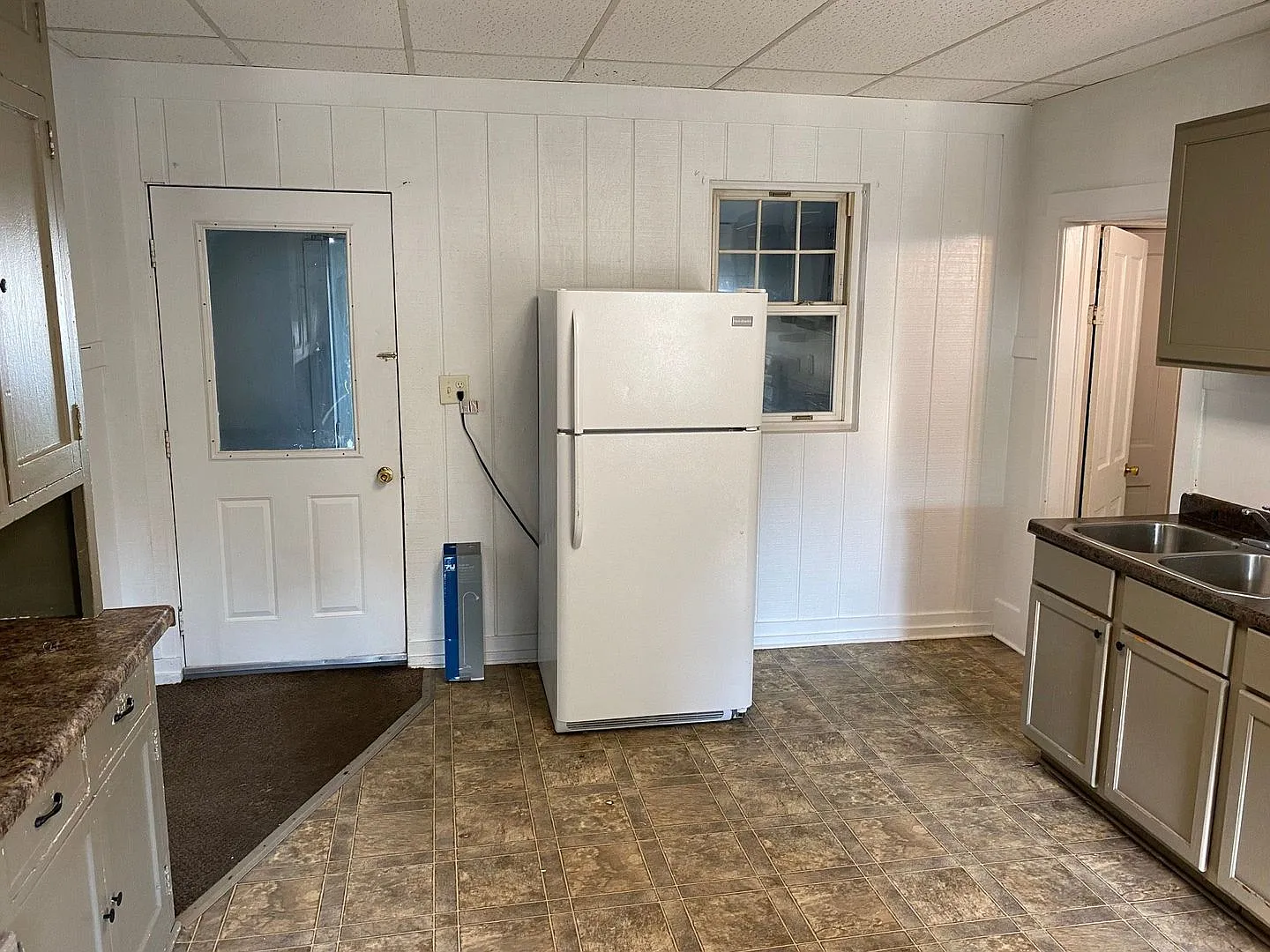 4 Bed 2 Bath Single Family Home in Wausau — Photo 4