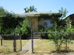 15922 Gauger Ave, Harvey, IL 60426