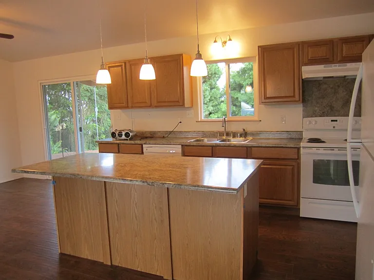 51 Santos Ln — Photo 3