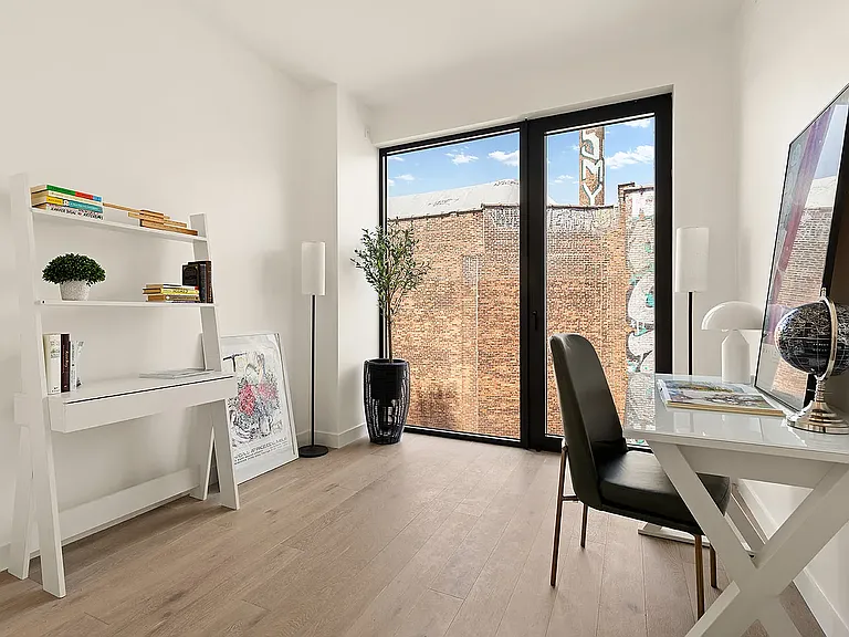 11 Essex St #4 — Photo 10