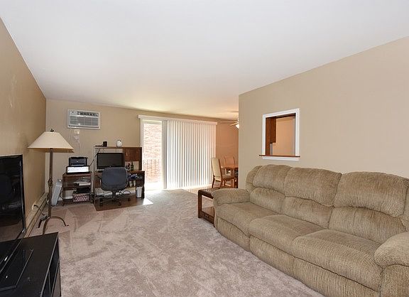 3rd image of 9723 S Keeler Ave #7306