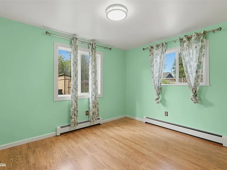 1408 E 27th Ave — Photo 10