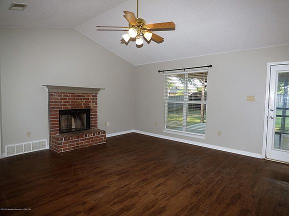 2nd image of 10462 Carrington Dr
