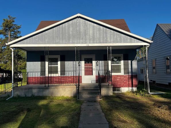 915 Pine St, La Crosse, KS 67548