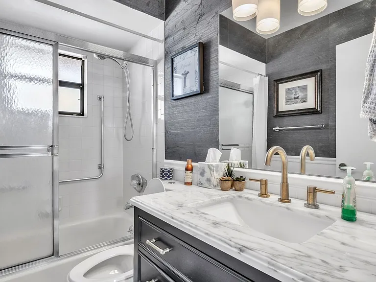 159 SW 47th Ter #206 — Photo 13