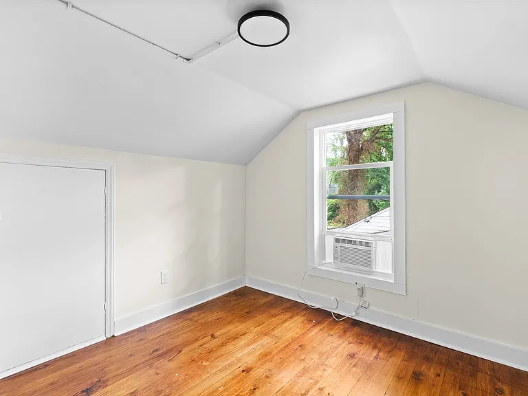 3858 Leo St — Photo 2