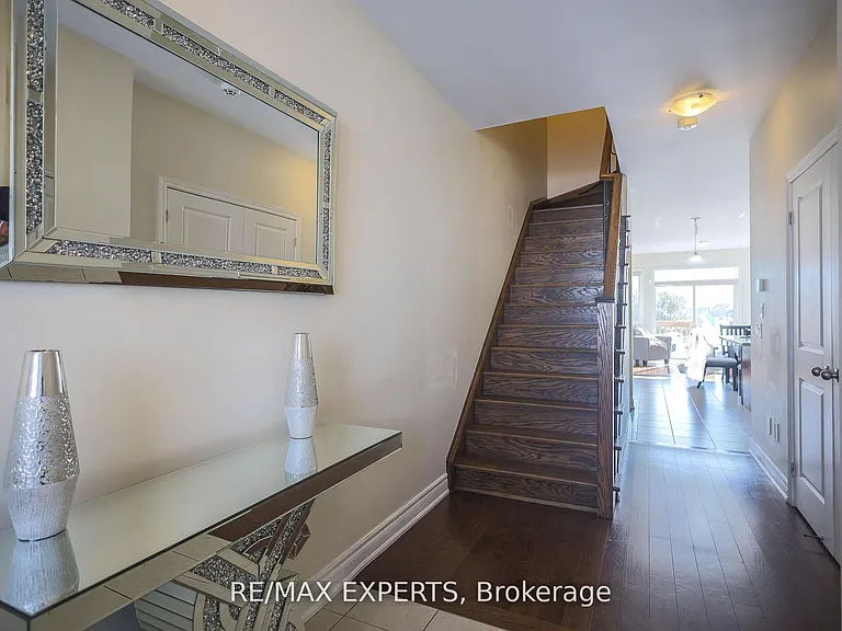 27 Hogan Manor Dr — Photo 7