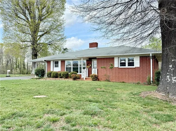 1643 State Highway 770, Sandy Ridge, NC 27046
