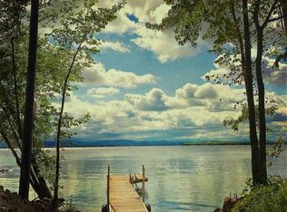 880 Lakeview Drive, North Hero, VT 05474