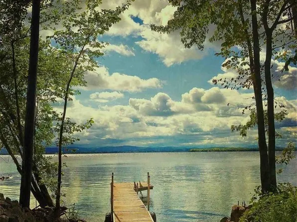 880 Lakeview Drive, North Hero, VT 05474