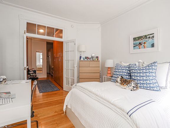 2nd image of 23 King St APT 4