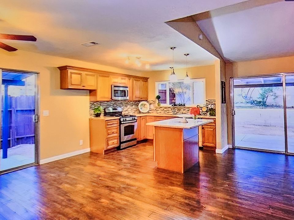 2nd image of 23890 Tahquitz Rd
