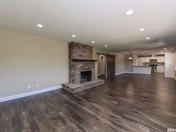 4th image of 3776 Kismet Ln