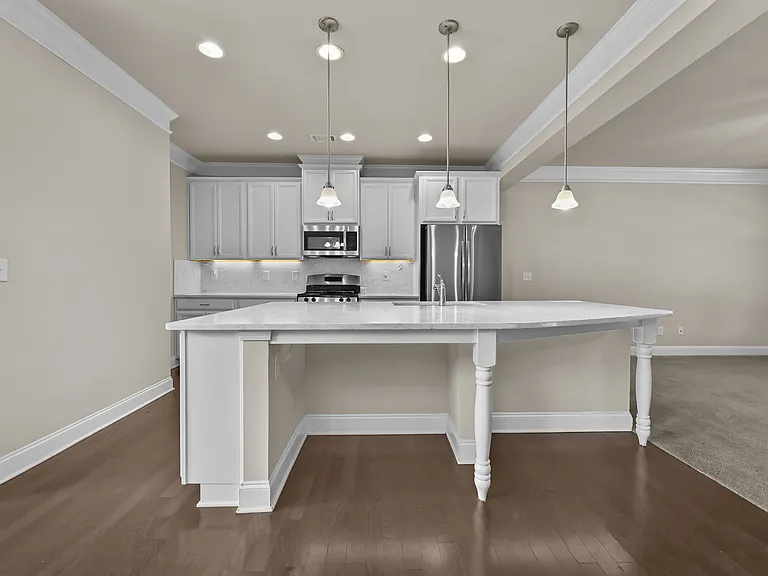 2489 Village Park Bnd — Photo 10