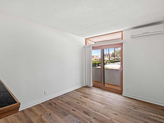 3rd image of 6871 Franklin Ave APT 205