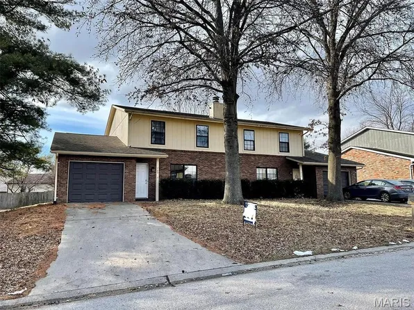 711 Plankway Dr, Belleville, IL 62221