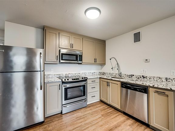 5th image of 4211 San Jacinto St APT 206