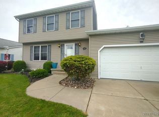 579 Homestead Dr, North Tonawanda, NY 14120