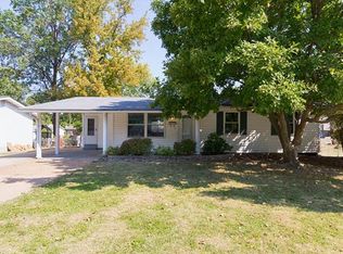 915 Kingsbrook Ln, Florissant, MO