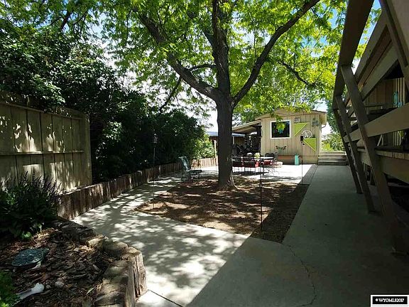 3rd image of 1001 N Road 11