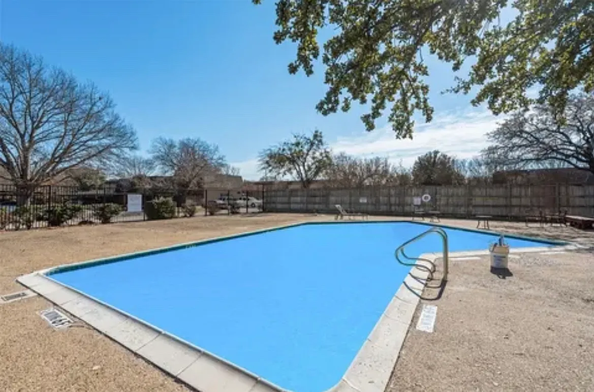 2 bed, 1084 sqft, $900 — Photo 3