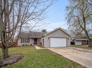 725 Cynthia Dr, Sandwich, IL 60548