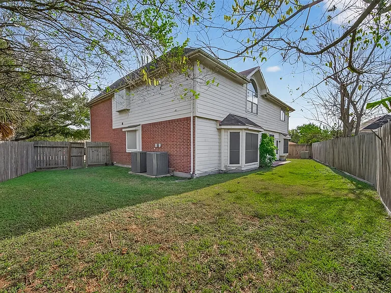 16315 April Ridge Dr — Photo 46