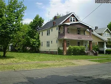 11105 Greenwich Ave photo 1
