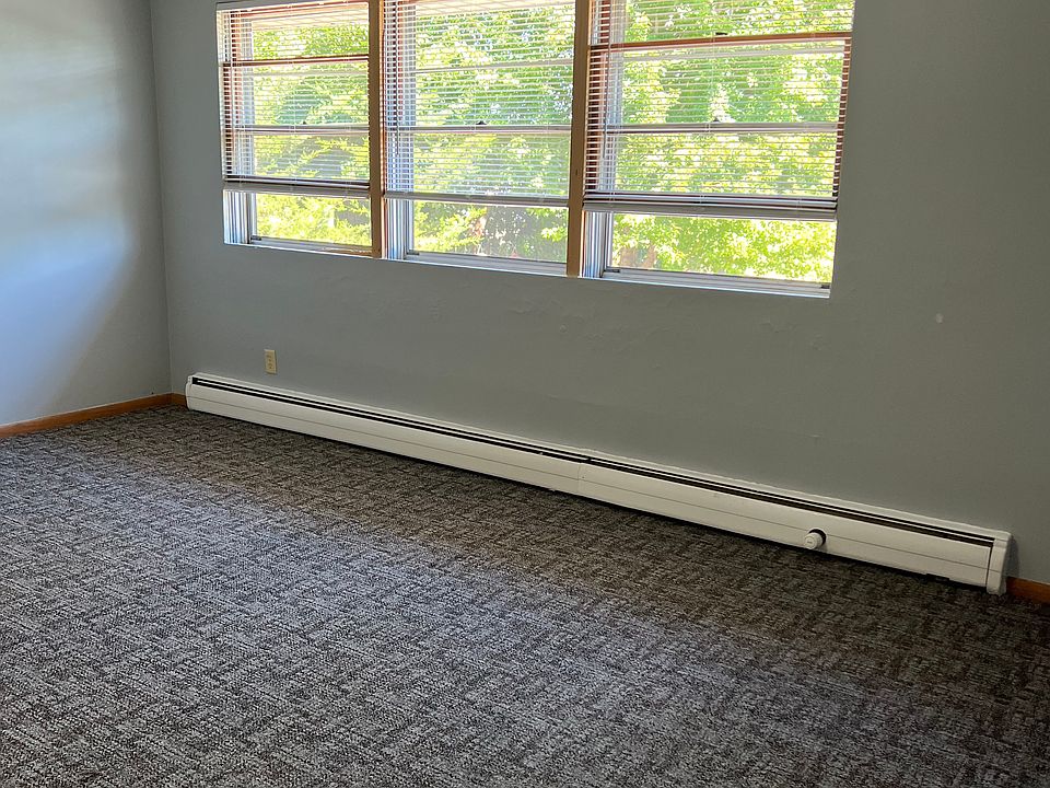 1st image of 958 Manvel St APT 7