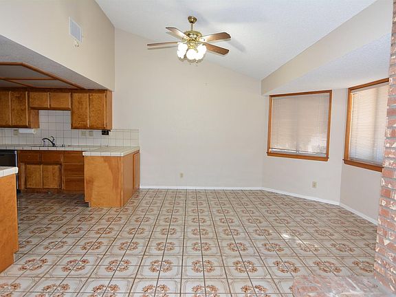 4th image of 13560 Chinquapin Dr