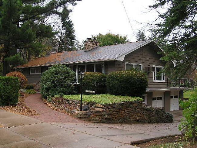 1st image of 3251 Lincoln St