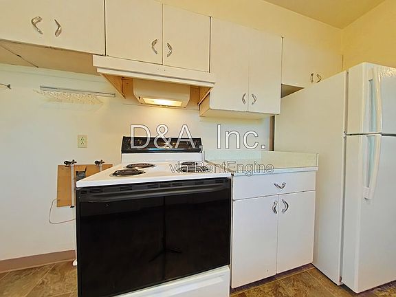 5th image of 845 NW 10th St