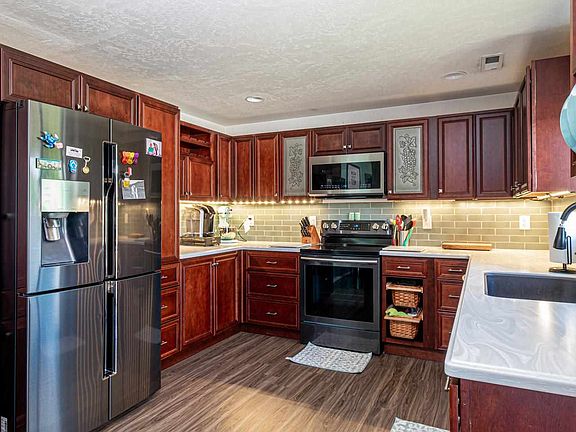 4th image of 9609 E Rockwell Ln