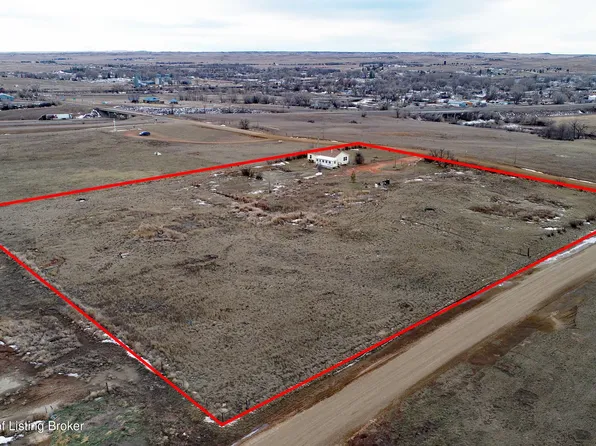 36 Log Cabin Rd, Wibaux, MT 59353