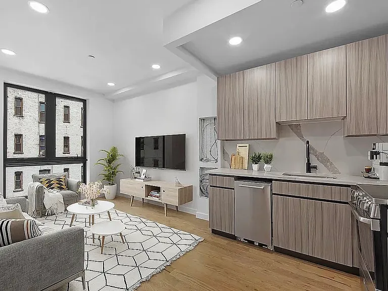 139 Meserole St #2R — Photo 3