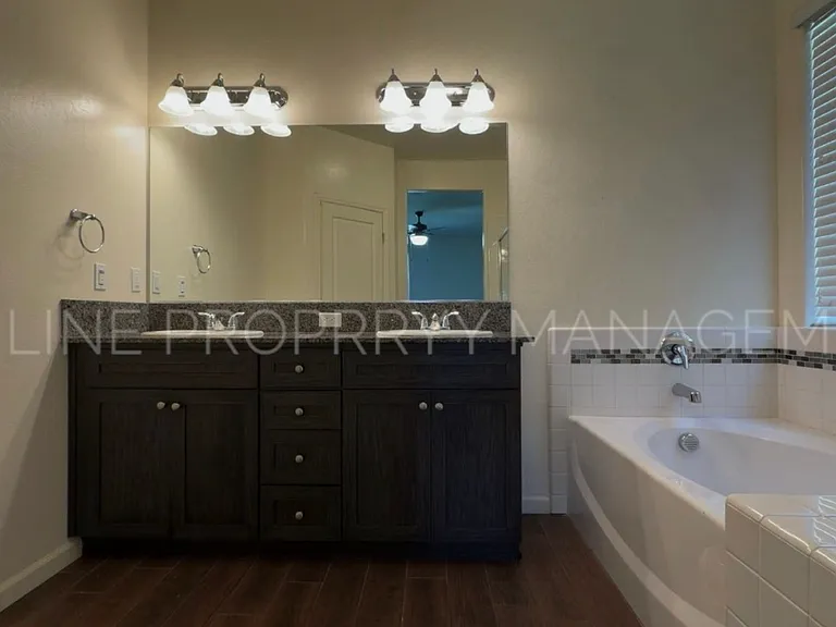 2919 S Tipton St — Photo 22