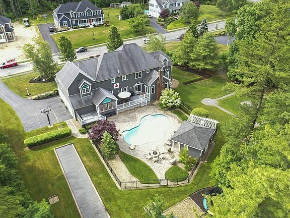 5th image of 7 Harmony Ln