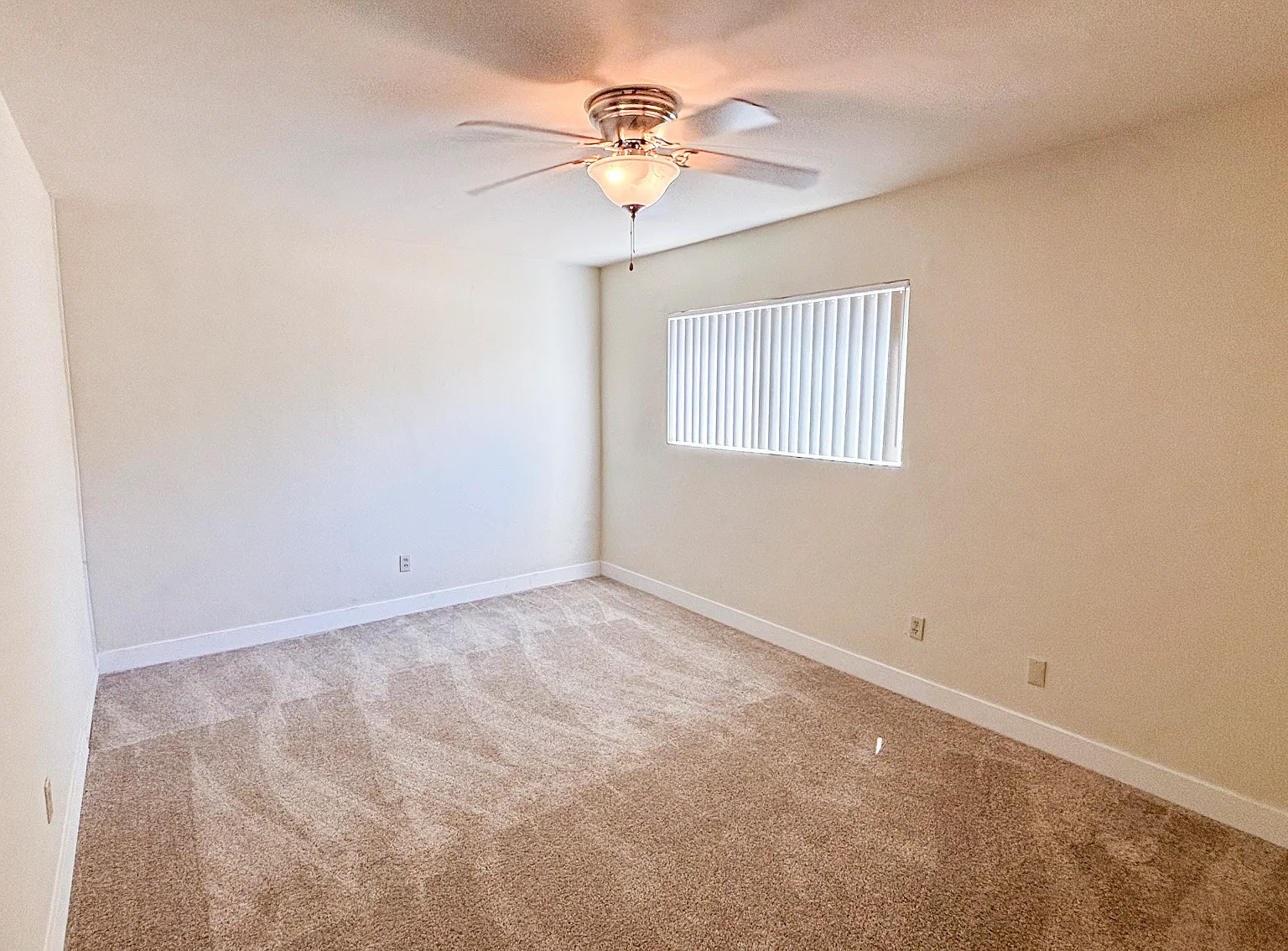 1 bed, 600 sqft, $1,750 — Photo 2