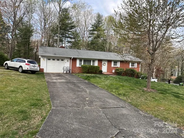 4 Starnes Cove Pl, Asheville, NC 28806