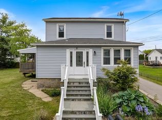 40 Clark Ln FLOOR 1, Waterford, CT 06385
