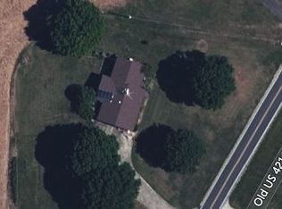 2248 Old Us Highway 421 W, Yadkinville, NC 27055