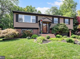 52 Greenwood Dr, Turnersville, NJ 08012