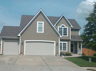 1606 Rockwater Ln, Kearney, MO 64060