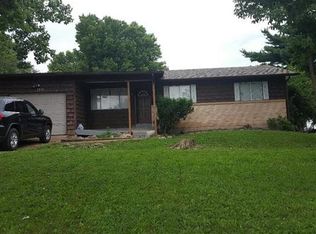 1621 Chambers Rd, Saint Louis, MO 63136