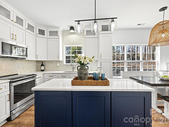 4th image of 123 Nims Spring Dr