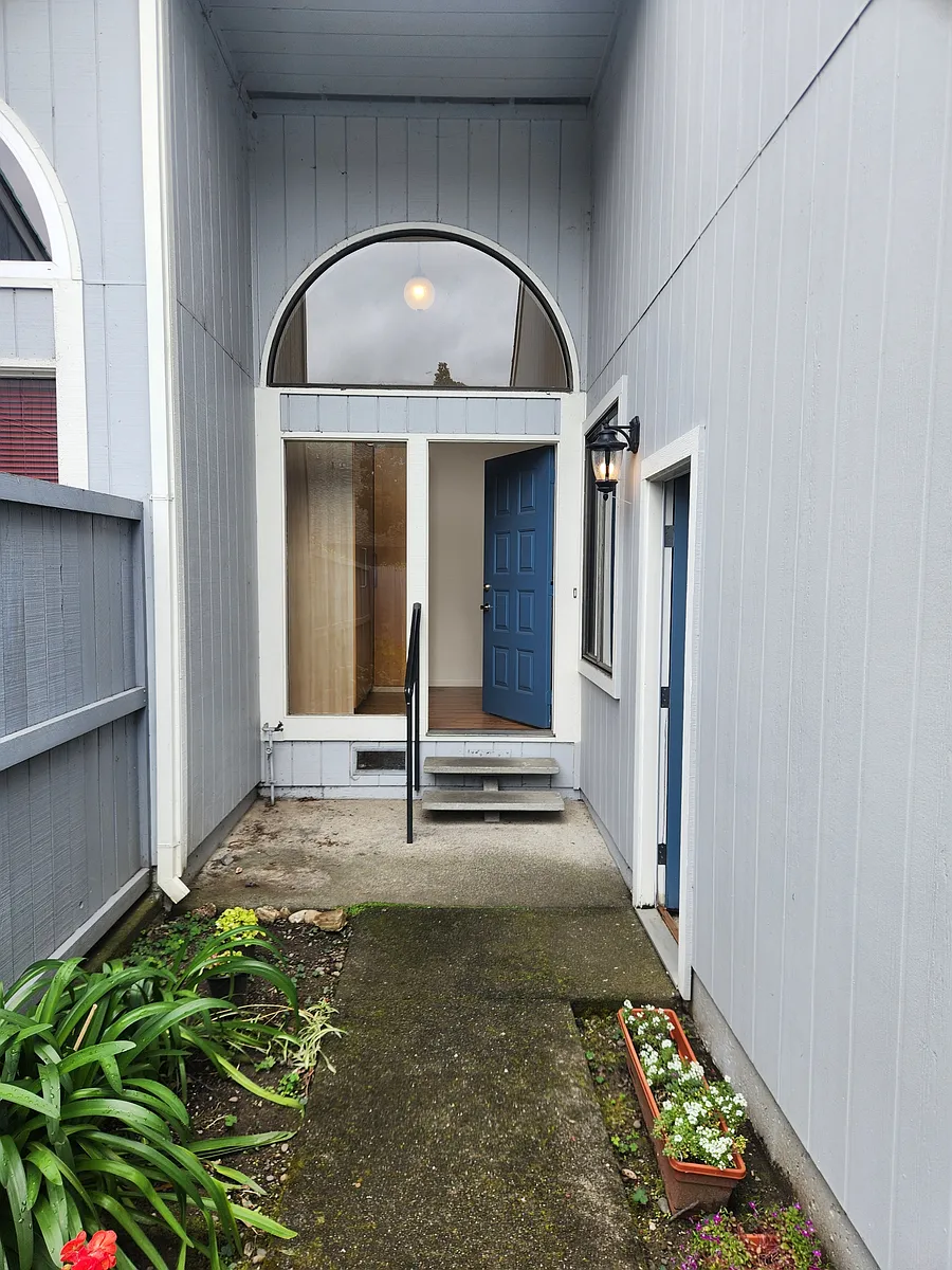 Building Photo - 2791 McBride Ln #1