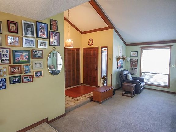 3rd image of 230 Columbus Cir